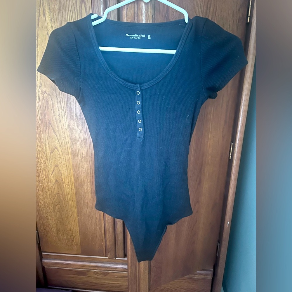 A&F Black ribbed bodysuit XS